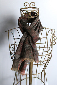 ETRO ( 31 cm x 116 cm ) &quot;wool &amp; silk&quot;