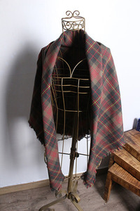 Clan Laird (116cm x 118cm) &quot;made in SCOTLAND&quot;